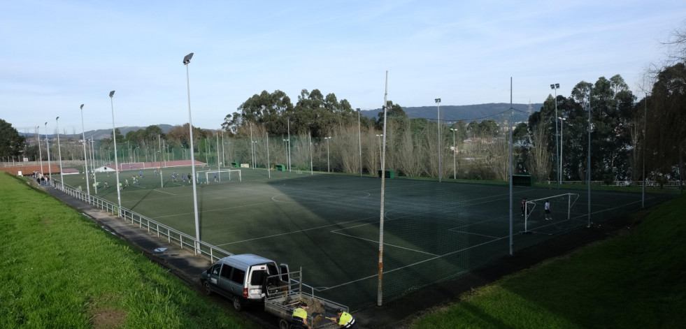 La Diputación acusa al Concello de abandonar la tramitación del campo deportivo de Caranza