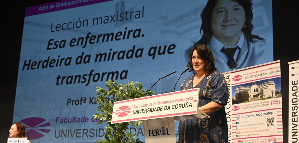 Graduada la nueva “remesa” de profesionales de la enfermería que se forman en Ferrol