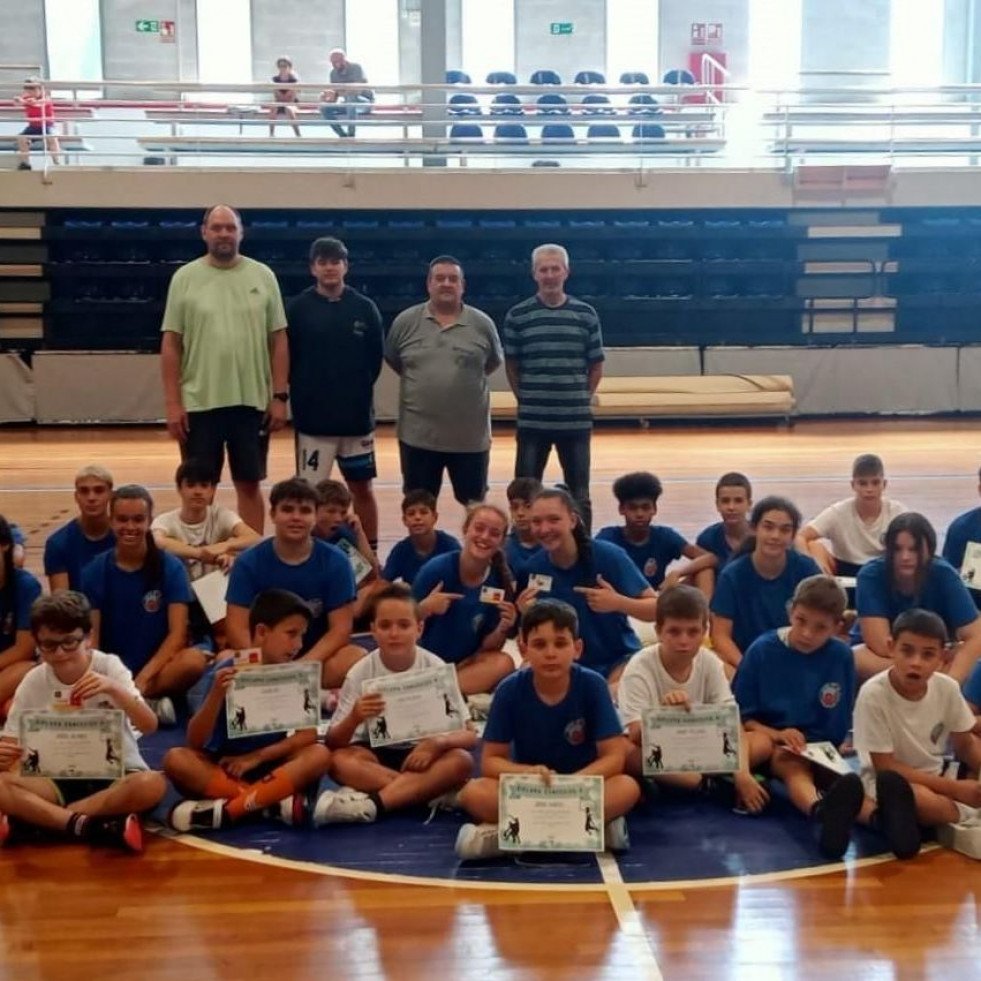 Vigésima edición del campus ferrolano Chiquibásquet