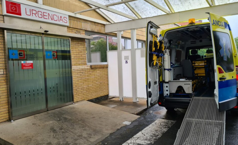 Dos trasladados al hospital tras un choque de turismos en Cabanas