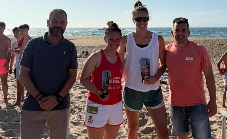 Triplete para la naronesa Noelia Lorenzo en el Torneo Concello de Valdoviño de tenis playa