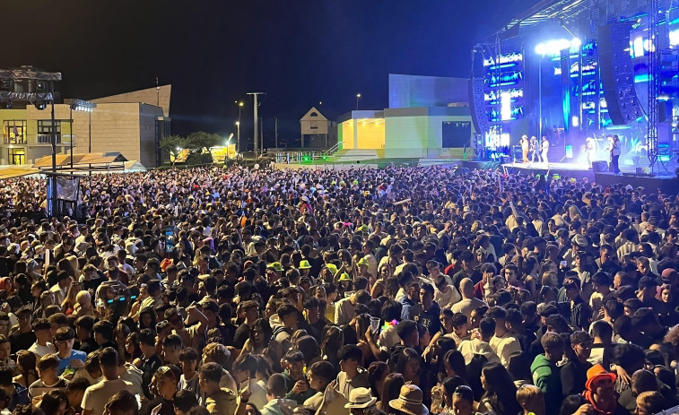 Un julio de verbena: de las macrofiestas a las de pequeñas parroquias de las comarcas de Ferrol, Eume y Ortegal
