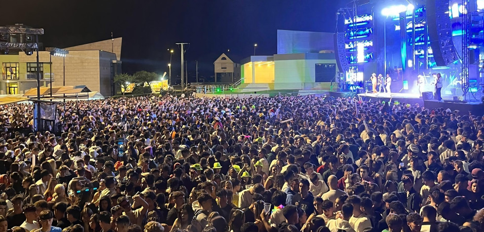 Un julio de verbena: de las macrofiestas a las de pequeñas parroquias de las comarcas de Ferrol, Eume y Ortegal