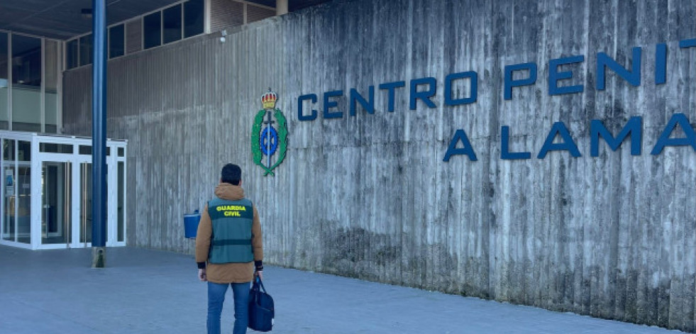 Uno de los detenidos tras la brutal pelea en Pontevedra prende fuego a su celda
