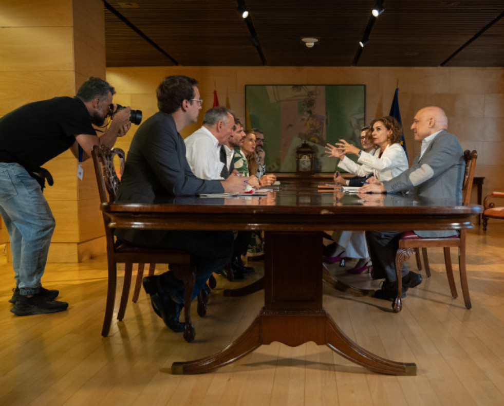 MariaJesusMonterointervienedurantelareuniondeseguimientodelpactodeGobierno