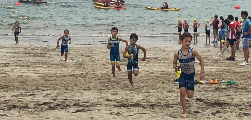 Cariño entra por la puerta grande en el calendario gallego de la triatlón