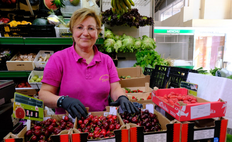 Las frutas y verduras a un guasap de distancia desde el puesto de Tere a toda Ferrolterra