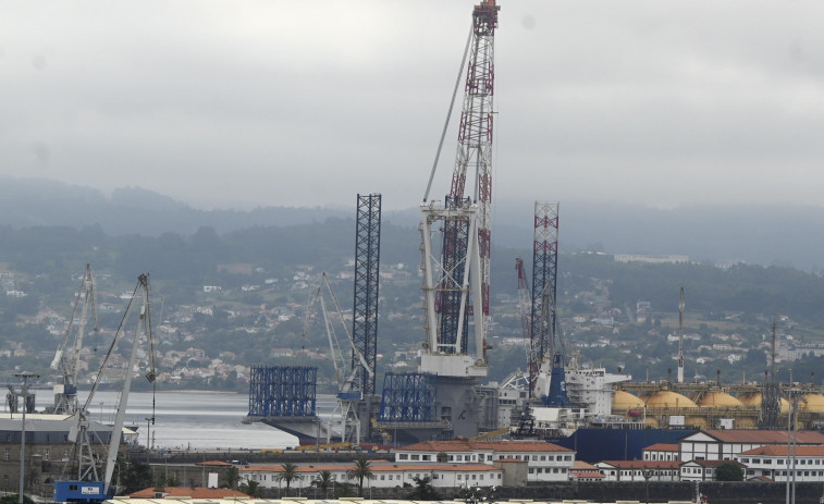 La imponente grúa del “Wind Pace”, ahora en Navantia Ferrol