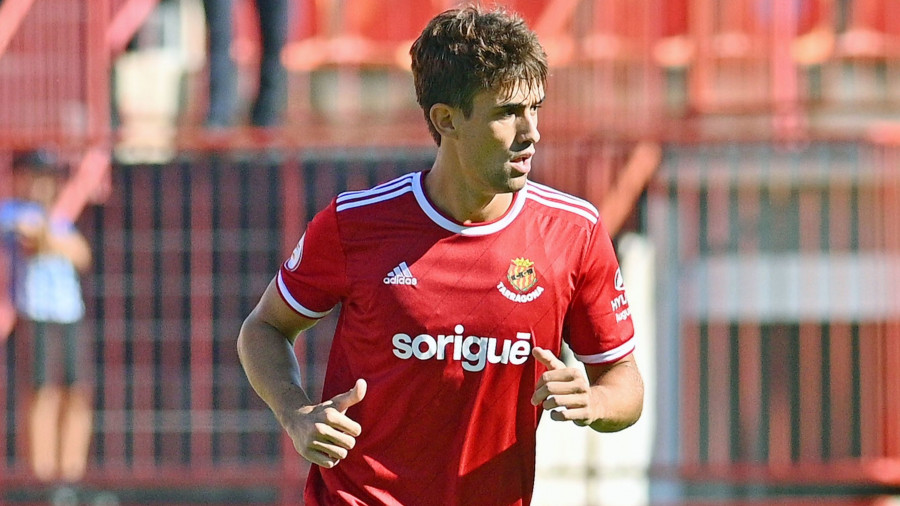 Muro vasco para el eje del Racing de Ferrol con Ander Gorostidi