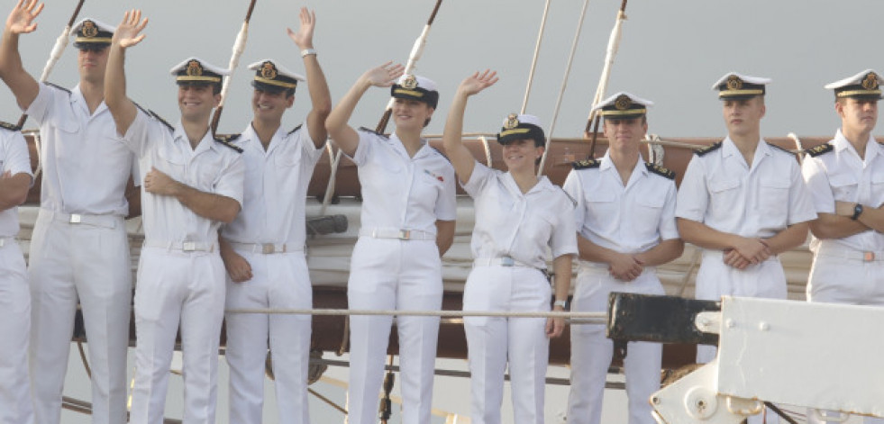 La princesa Leonor llega a Gijón tras embarcarse de nuevo en el ‘Elcano’