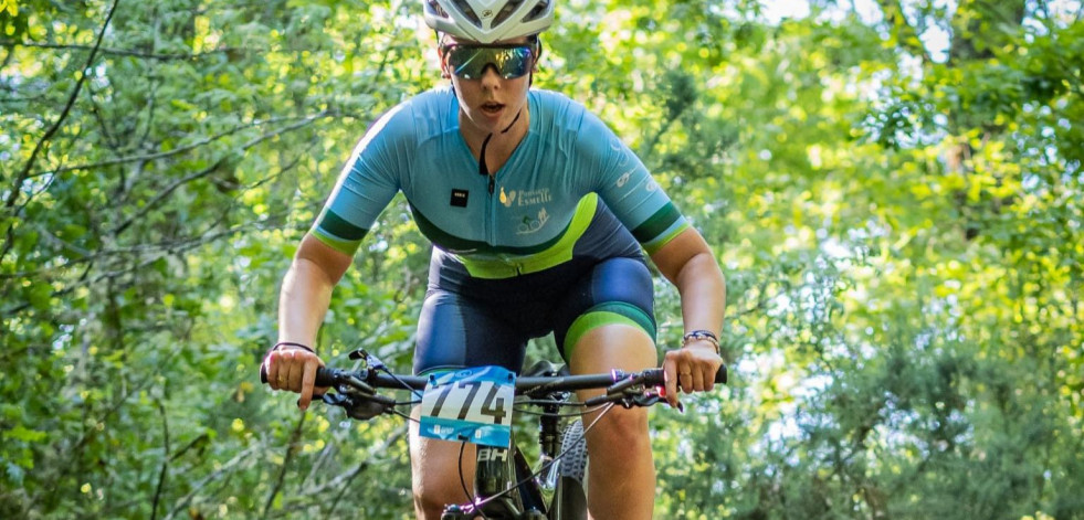 Los canteranos Lara Fernández, José Manuel Rouco y Carla Hermida, con Galicia en el Nacional de ciclismo