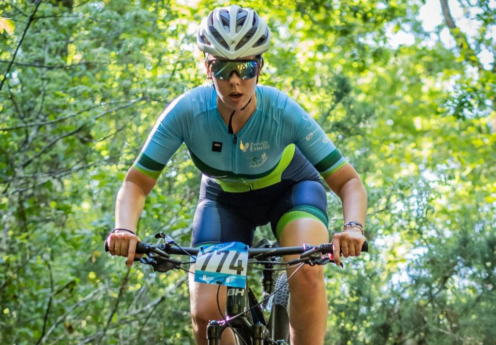 Los canteranos Lara Fernández, José Manuel Rouco y Carla Hermida, con Galicia en el Nacional de ciclismo