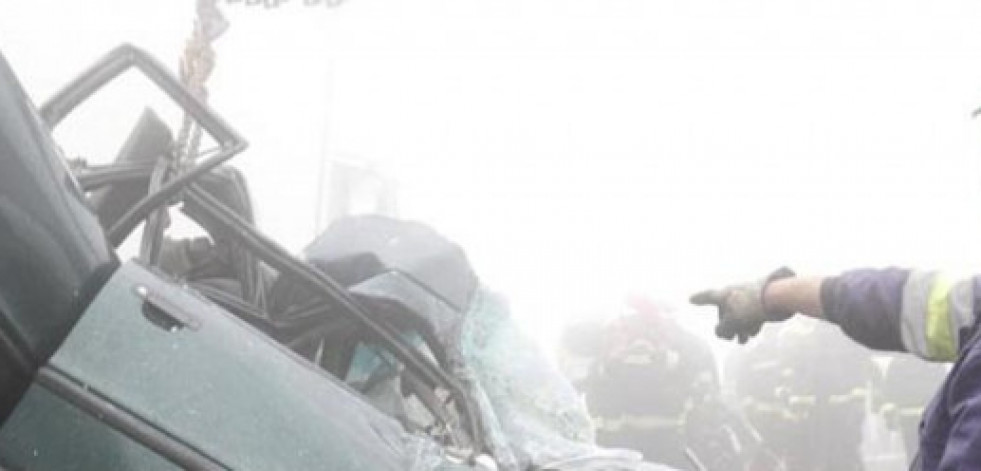 Dos accidentes en el alto de O Fiouco obligan a cortar la A-8 en Lugo