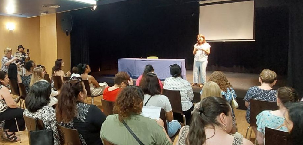 Entrega de diplomas en Narón de los cursos de apoyo para la inclusión social de las mujeres