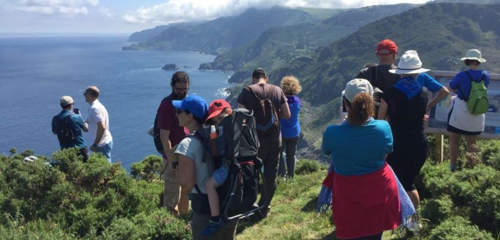 Pasión por la geología con las Xeorrutas de verano en el Xeoparque