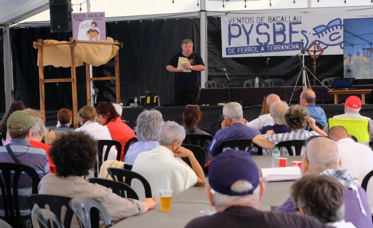 El libro de recetas de la Pysbe inspira a los maestros cocineros en el muelle ferrolano de Curuxeiras