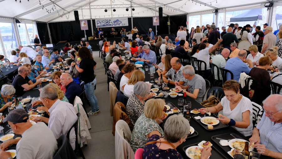 Ferrol y Narón disfrutaron en Curuxeiras y en la Alteada de la gastronomía del mar
