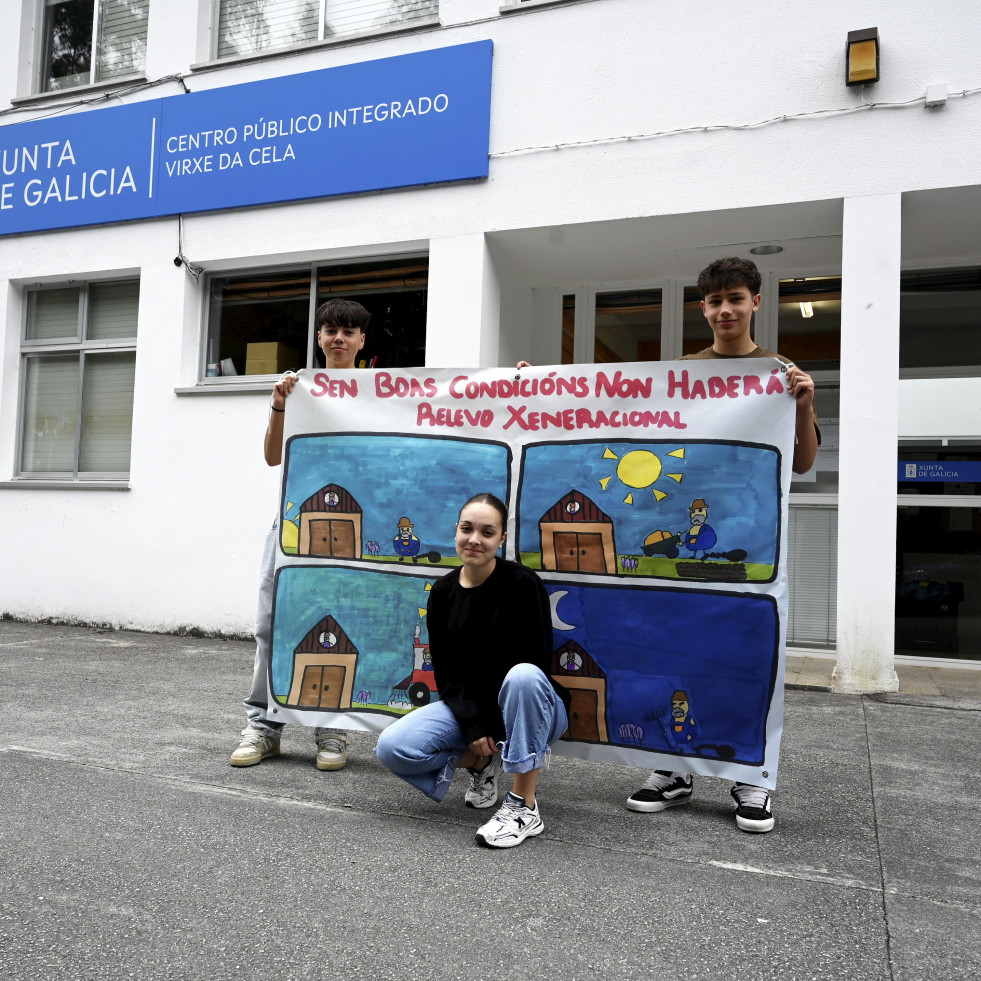 Os tres mozos de Monfero que viaxan ata o Parlamento Europeo coa defensa do rural por bandeira