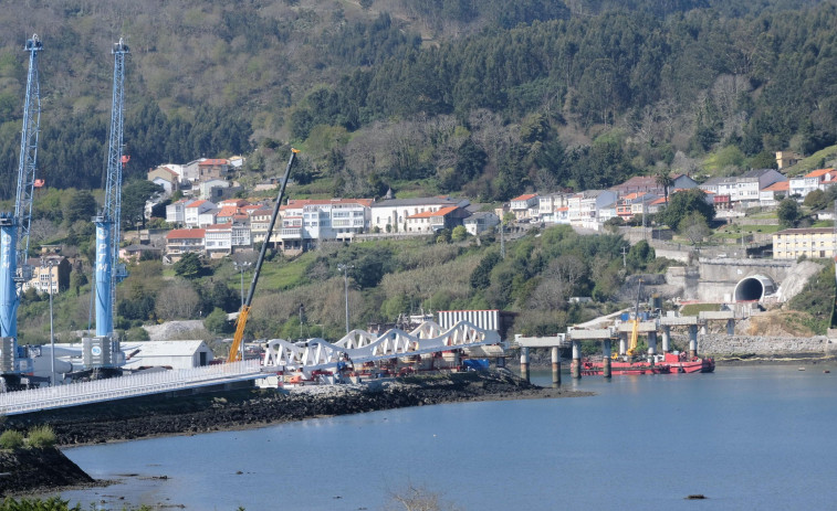 Los fondos Feder aportan 17 millones al acceso del tren al puerto exterior de Ferrol