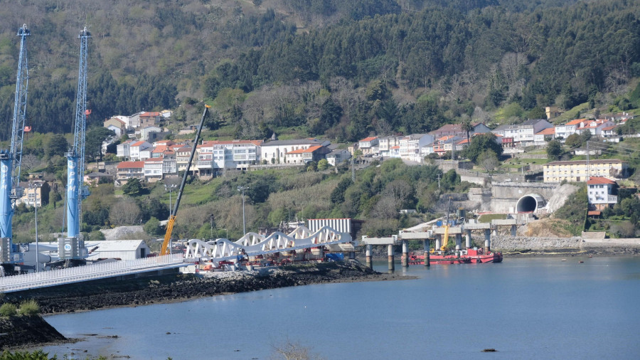 Los fondos Feder aportan 17 millones al acceso del tren al puerto exterior de Ferrol