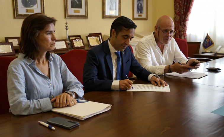El gobierno local formaliza la compra de los terrenos del centro de salud de San Xoán