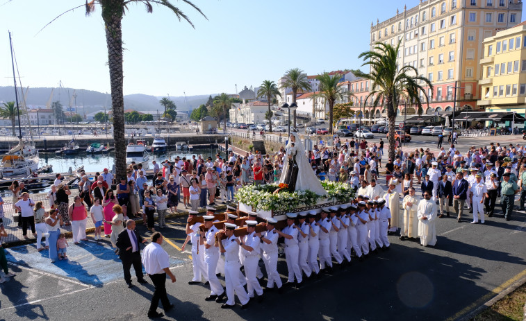 La Procesión del Carmen de Ferrol en imágenes