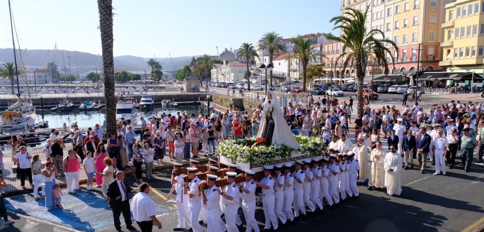 La Procesión del Carmen de Ferrol en imágenes