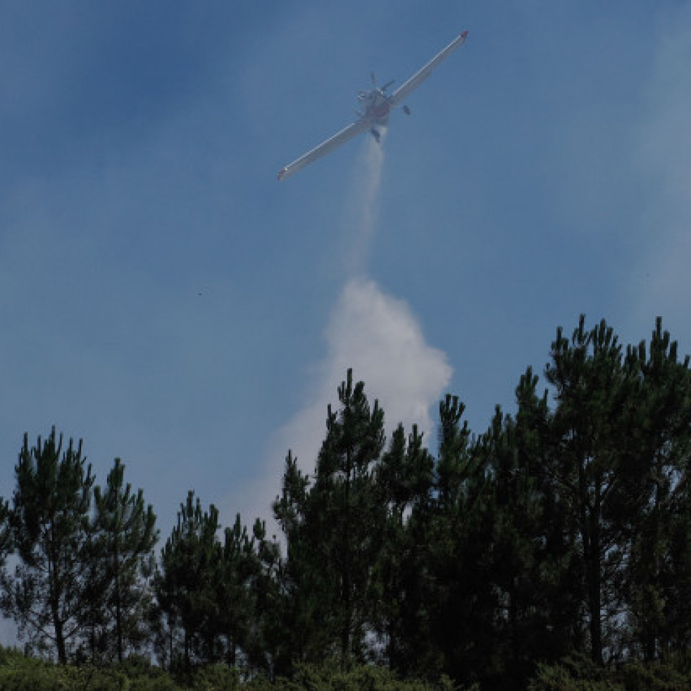 Controlado el incendio forestal de Lalín, que afecta a unas 80 hectáreas