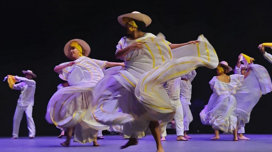 Angola, Panamá, Eslovenia, Valladolid y Narón en el Festival Internacional del Folclore