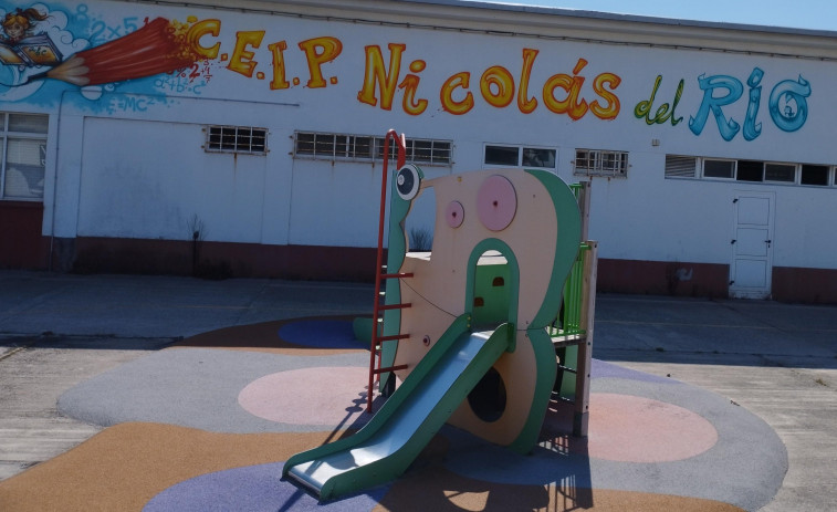 Cedeira sale este sábado a la calle para exigir un aula más de  6º de Primaria en el colegio