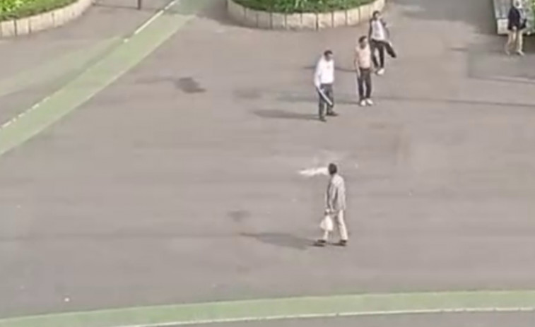 Alarma en la plaza de España por un conato de pelea entre dos grupos