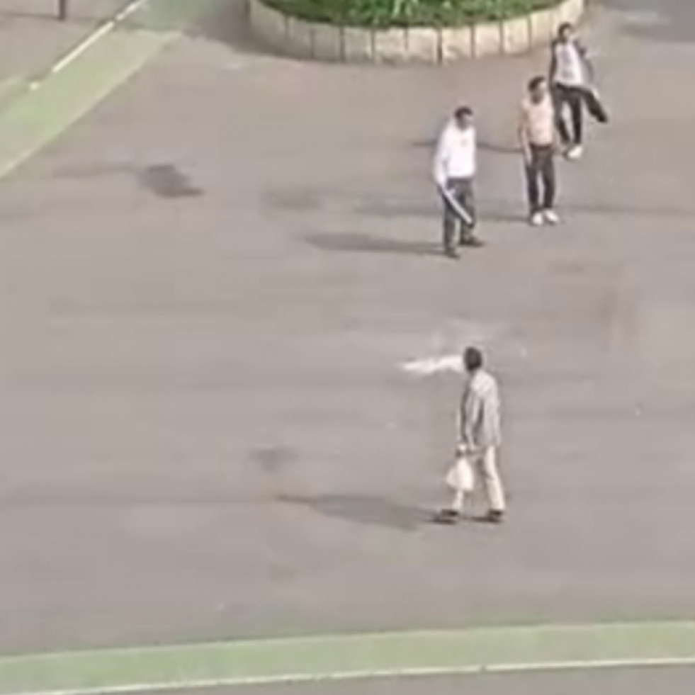 Alarma en la plaza de España por un conato de pelea entre dos grupos