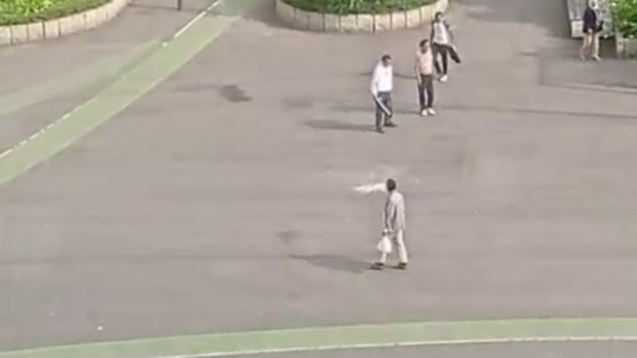 Alarma en la plaza de España por un conato de pelea entre dos grupos