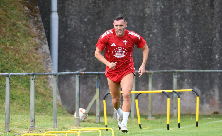 Lucas Pérez y el Racing de Ferrol ya trabajan juntos