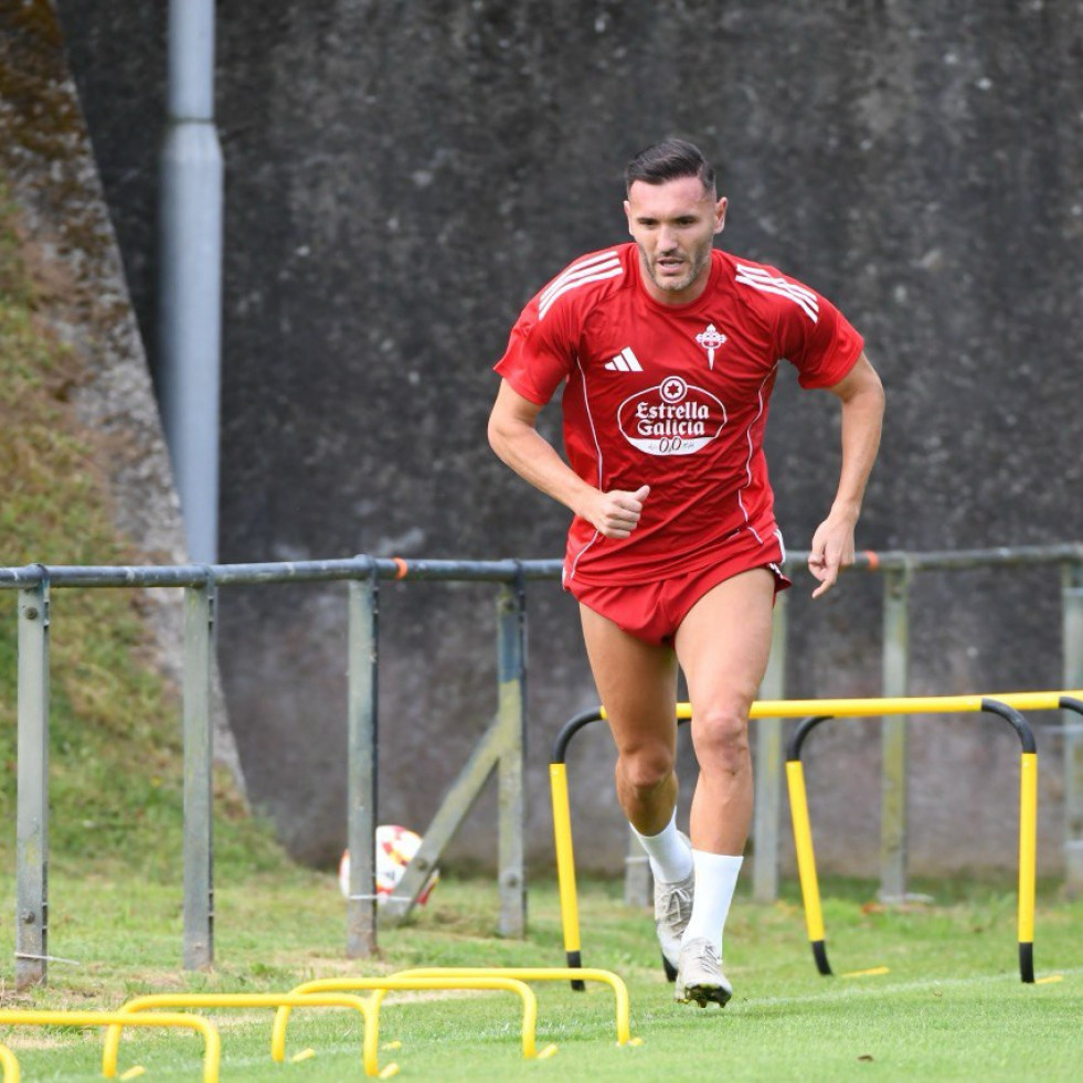 Lucas Pérez y el Racing de Ferrol ya trabajan juntos