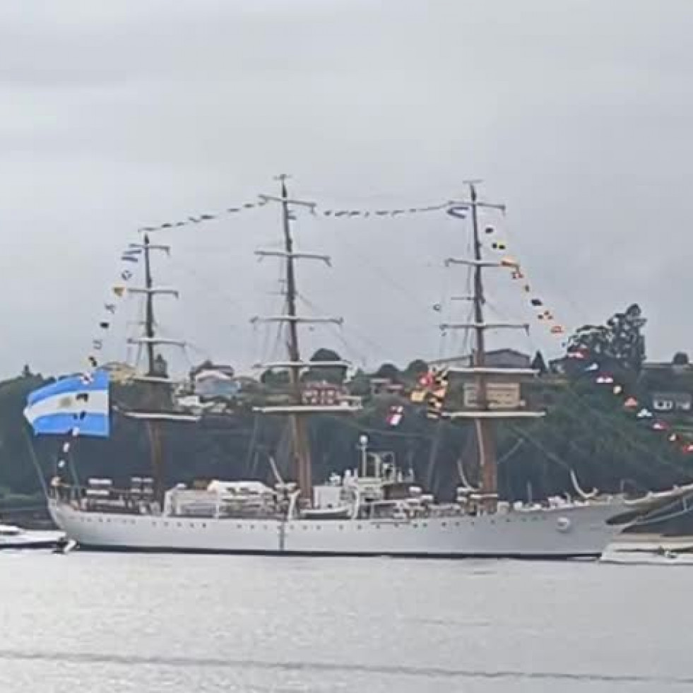 La fragata “Libertad” dejó Ferrol rumbo a su siguiente puerto, Kristiansand, en Noruega