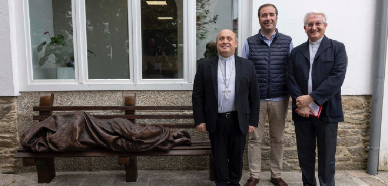 La escultura Homeless Jesus llega a Santiago como símbolo de dignidad y solidaridad