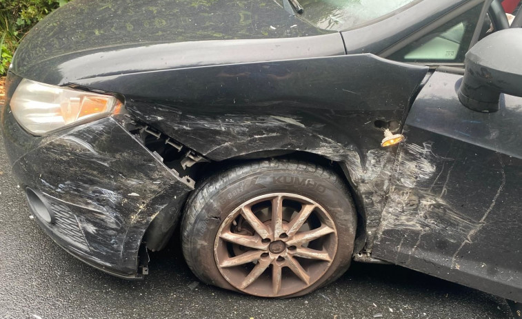Tres heridos en un accidente de tráfico en Mugardos