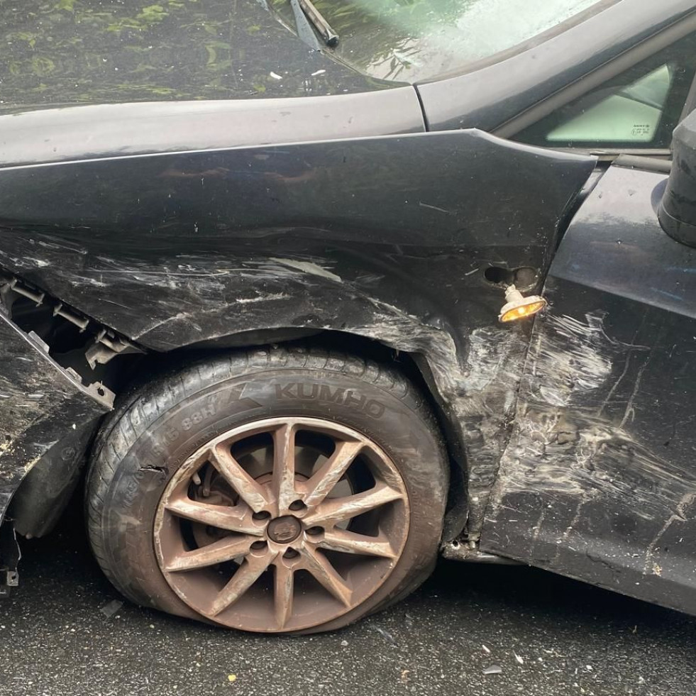 Tres heridos en un accidente de tráfico en Mugardos