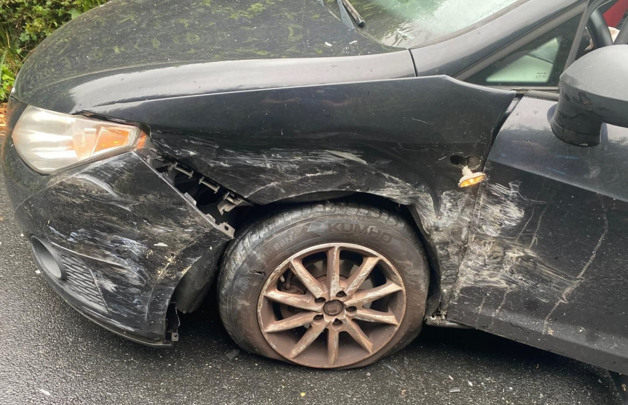Tres heridos en un accidente de tráfico en Mugardos