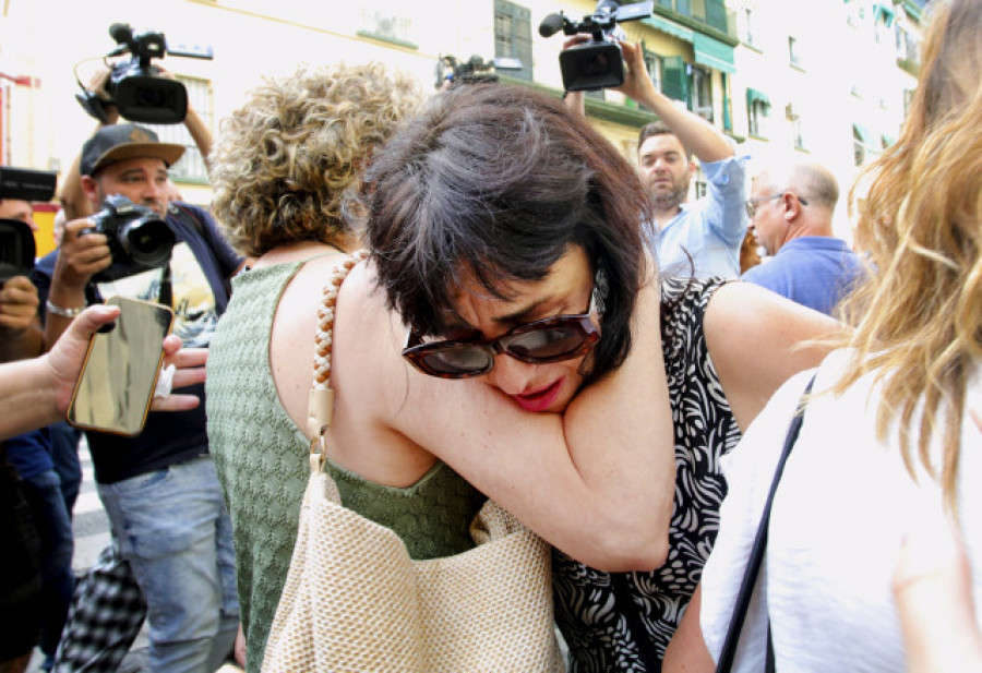 El juzgado de Granada aplaza hasta el viernes el traslado del hijo menor de Juana Rivas a Italia con su padre