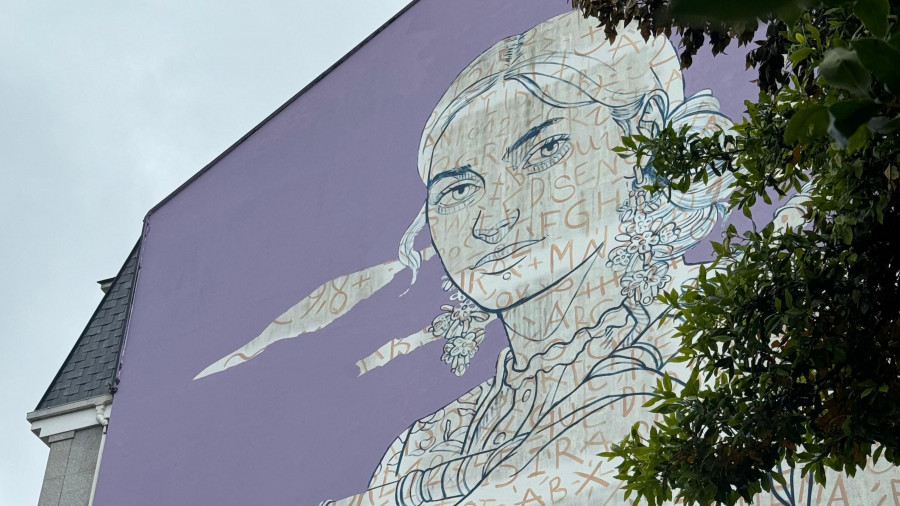 Dúo de altura, mural de impacto: Cristian F. Caruncho y Lidia Cao pintan a la Ghaiteira en Ortigueira