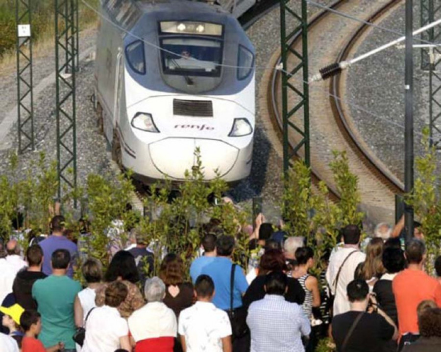 Víctimas de Angrois piden que el Estado repita el informe sobre las causas del accidente