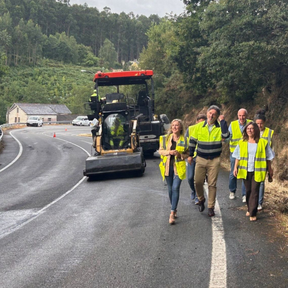 Avanzan las obras de mejora en la carretera autonómica AC-862, a su paso por Espasante