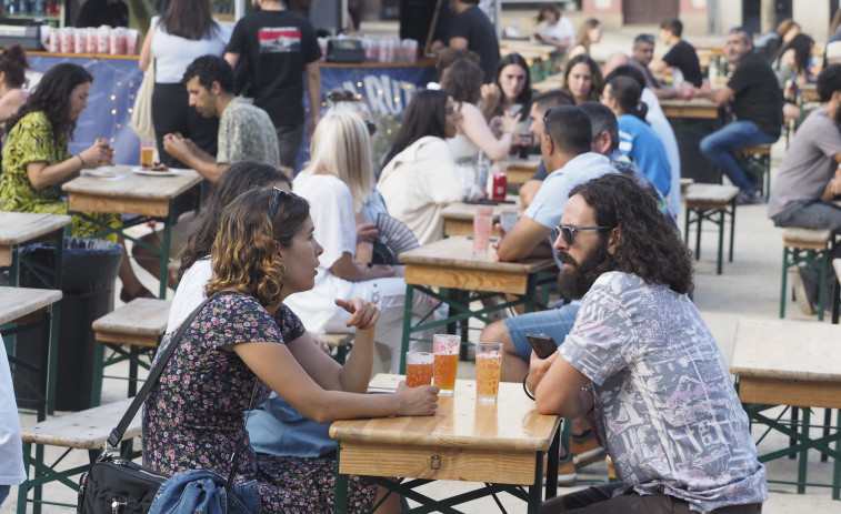 Comienza en el parque Río Freixeiro de Narón la fiesta de la cerveza artesana