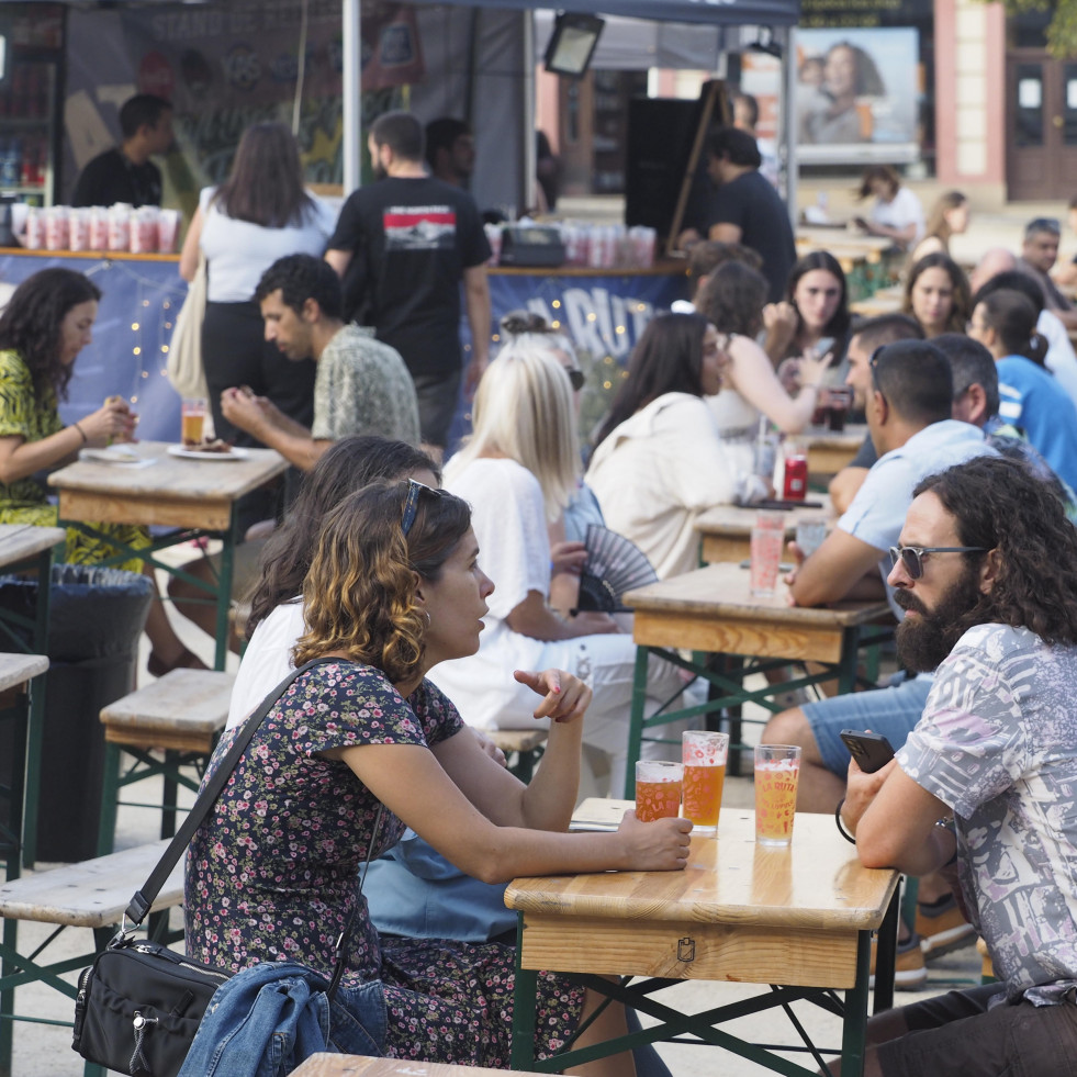 Comienza en el parque Río Freixeiro de Narón la fiesta de la cerveza artesana