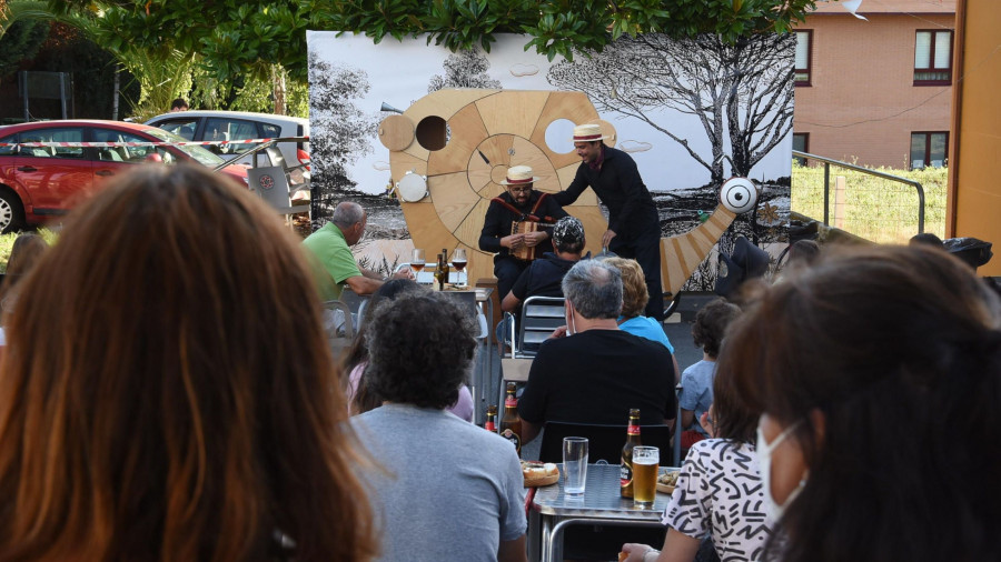 Merienda y música para los mugardeses mayores de 55 años en la parroquia de O Seixo