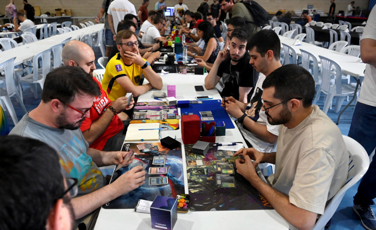 El juego Magic atrae a Narón a centenares de amantes de estas cartas