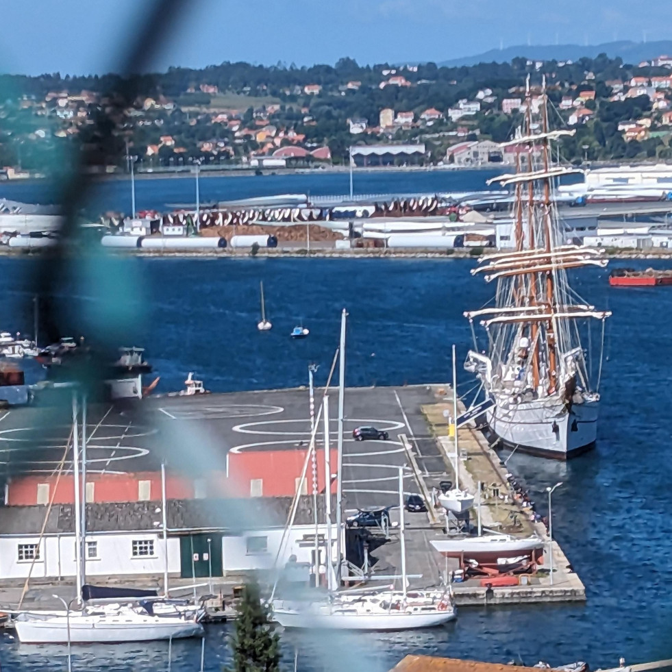 El buque-escuela “Sagres” amarra  en Ferrol para reparar una avería