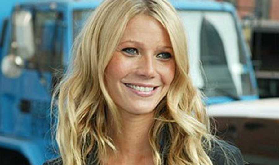 Gwyneth Paltrow sale "al rescate" de Astronomer tras el escándalo en un concierto de Coldplay